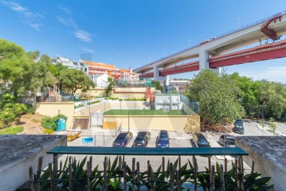 Apartamento T4 para Venda em Alcantara