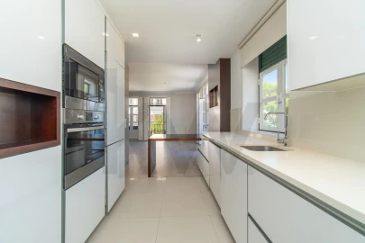 Apartamento T4 para Venda em Alcantara