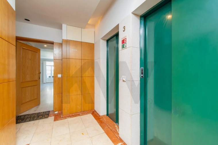 Apartamento T4 para Venda em Alcantara Foto 40