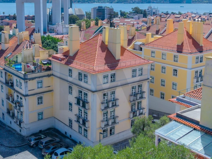 Apartamento T4 para Venda em Alcantara Foto 15