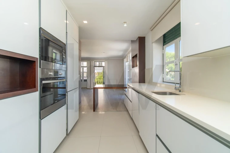 Apartamento T4 para Venda em Alcantara Foto 13