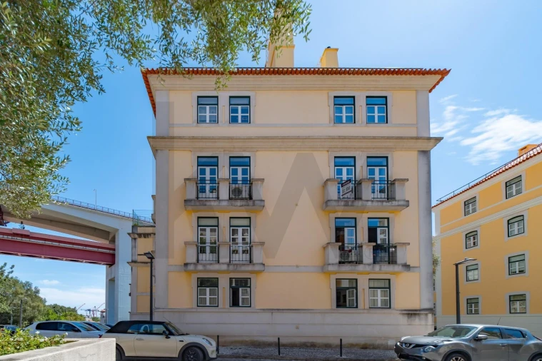 Apartamento T4 para Venda em Alcantara Foto 14