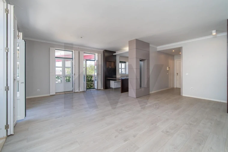 Apartamento T4 para Venda em Alcantara Foto 6
