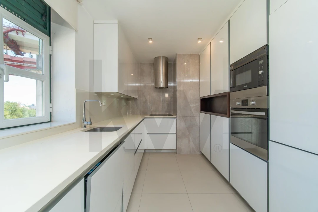 Apartamento T4 para Venda em Alcantara Foto 12