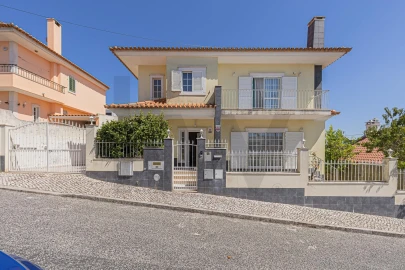 Moradia T5 para Venda em Odivelas