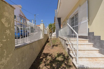 Moradia T5 para Venda em Odivelas