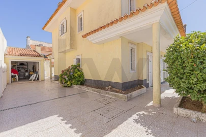 Moradia T5 para Venda em Odivelas