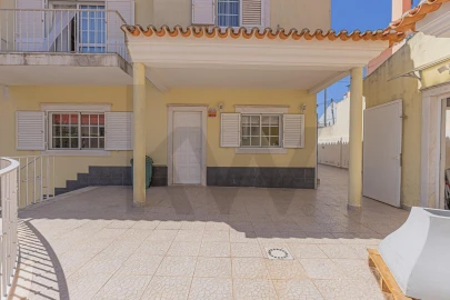 Moradia T5 para Venda em Odivelas