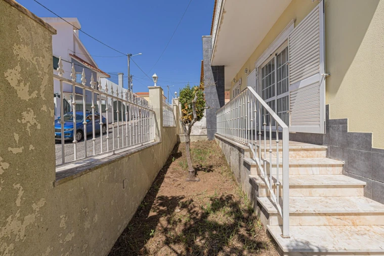 Moradia T5 para Venda em Odivelas Foto 25