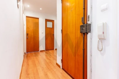 Apartamento T2 para Venda em Alfragide