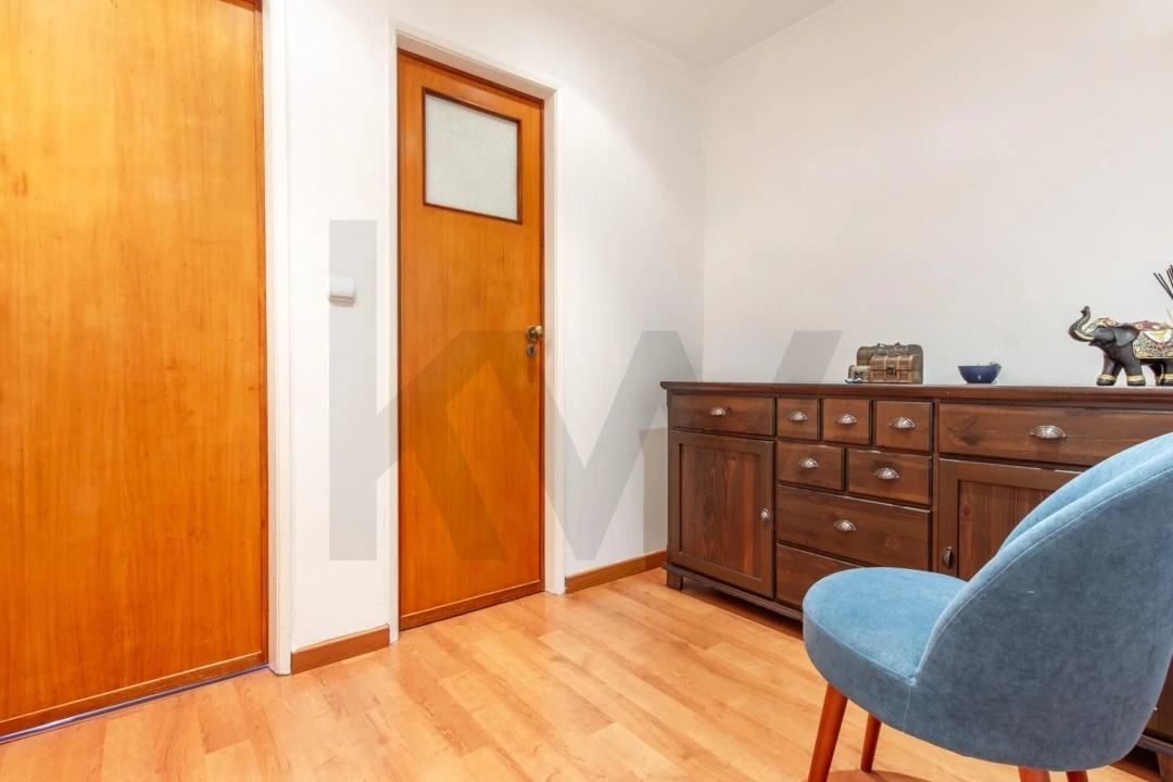 Apartamento T2 para Venda em Alfragide Foto 18