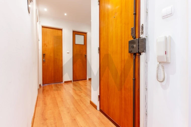 Apartamento T2 para Venda em Alfragide Foto 19