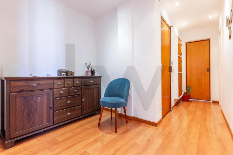 Apartamento T2 para Venda em Alfragide Foto 17