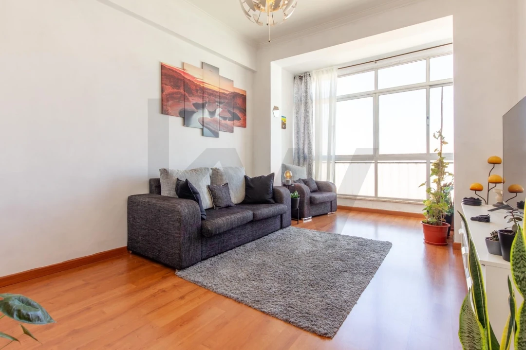 Apartamento T2 para Venda em Alfragide Foto 1
