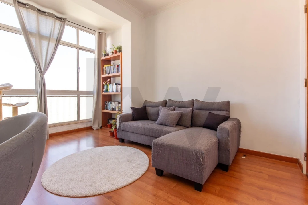 Apartamento T2 para Venda em Alfragide Foto 7