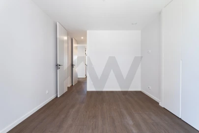 Apartamento T3 para Venda em Carnaxide e Queijas