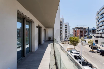 Apartamento T3 para Venda em Carnaxide e Queijas