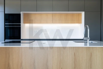 Apartamento T3 para Venda em Carnaxide e Queijas