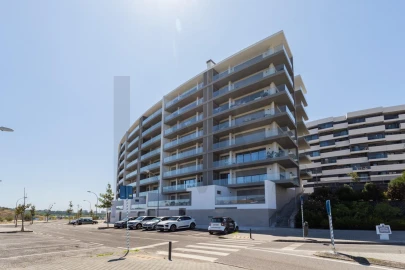 Apartamento T3 para Venda em Carnaxide e Queijas