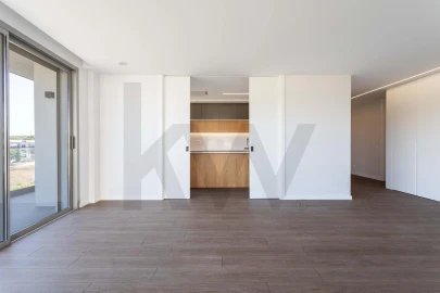 Apartamento T3 para Venda em Carnaxide e Queijas