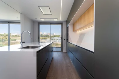 Apartamento T3 para Venda em Carnaxide e Queijas