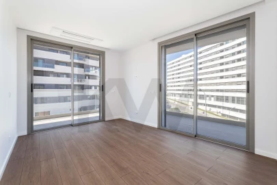 Apartamento T3 para Venda em Carnaxide e Queijas
