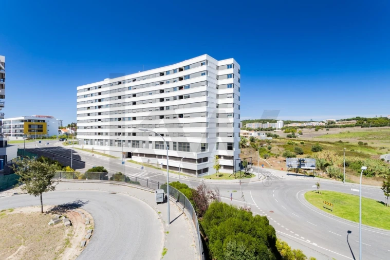 Apartamento T3 para Venda em Carnaxide e Queijas Foto 22