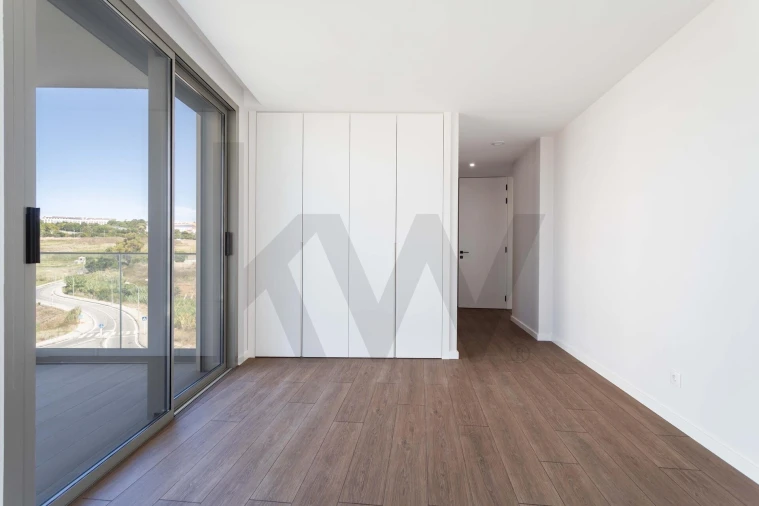 Apartamento T3 para Venda em Carnaxide e Queijas Foto 29