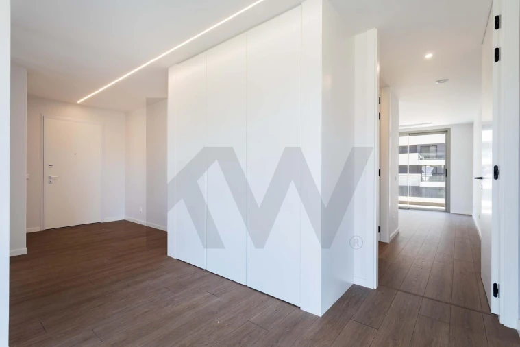 Apartamento T3 para Venda em Carnaxide e Queijas Foto 2