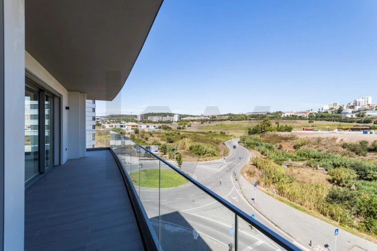 Apartamento T3 para Venda em Carnaxide e Queijas Foto 44