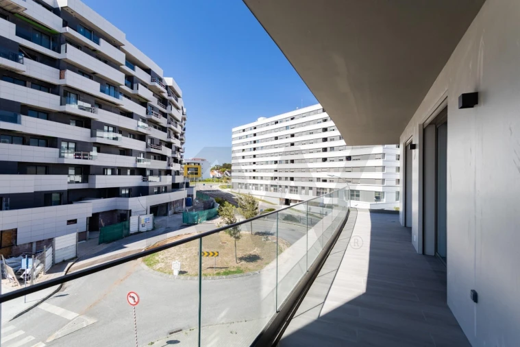 Apartamento T3 para Venda em Carnaxide e Queijas Foto 19