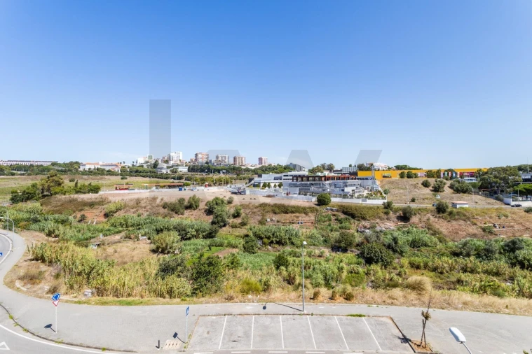 Apartamento T3 para Venda em Carnaxide e Queijas Foto 46