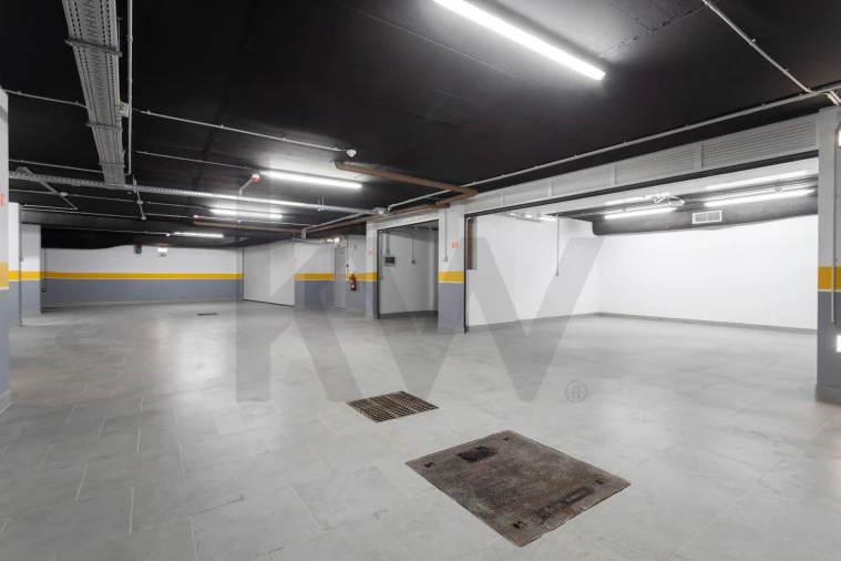 Apartamento T3 para Venda em Carnaxide e Queijas Foto 55