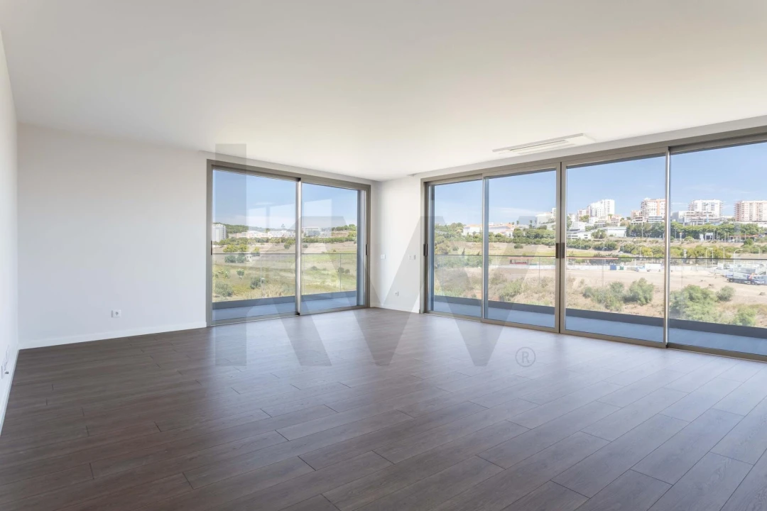 Apartamento T3 para Venda em Carnaxide e Queijas Foto 33