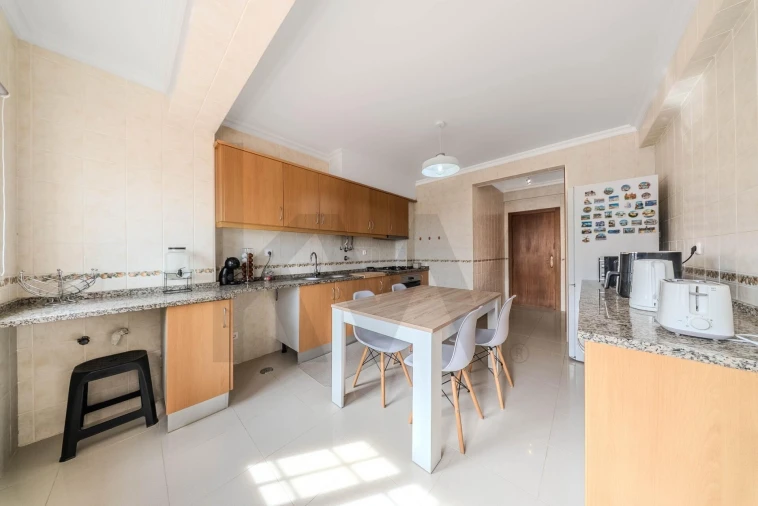 Apartamento T3 para Venda em Benavente Foto 5