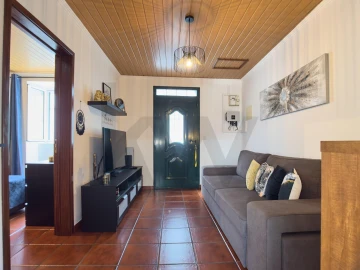 Moradia T2 para Venda em Fajã de Baixo