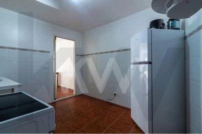 Moradia T2 para Venda em Barbacena e Vila Fernando