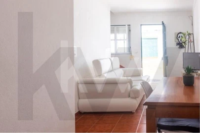 Moradia T2 para Venda em Barbacena e Vila Fernando