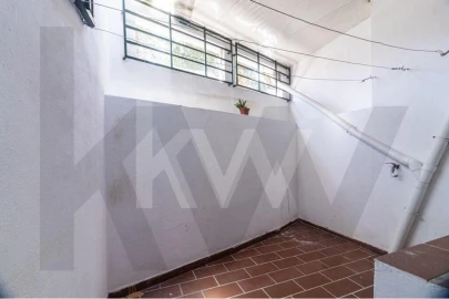 Moradia T2 para Venda em Barbacena e Vila Fernando