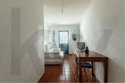 Moradia T2 para Venda em Barbacena e Vila Fernando
