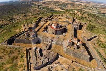 Moradia T2 para Venda em Barbacena e Vila Fernando