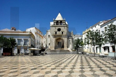 Moradia T2 para Venda em Barbacena e Vila Fernando