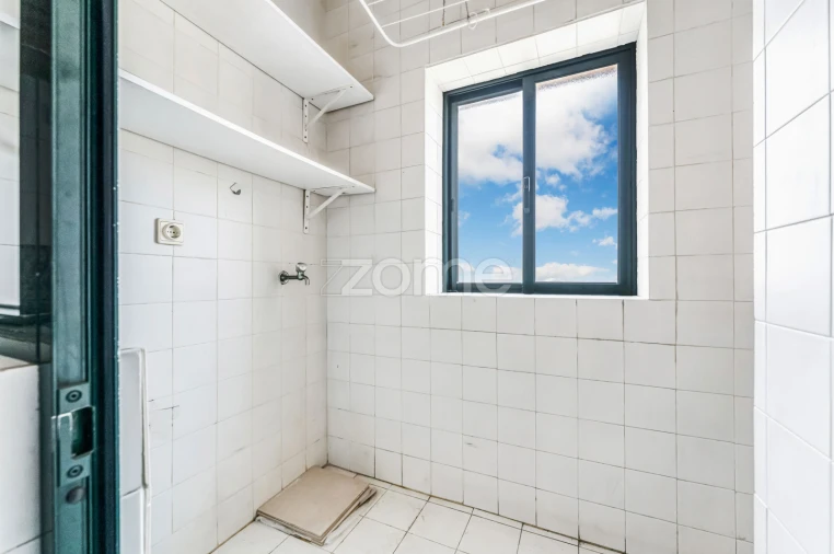 Apartamento T1 para Venda em Mafamude e Vilar do Paraíso Foto 8