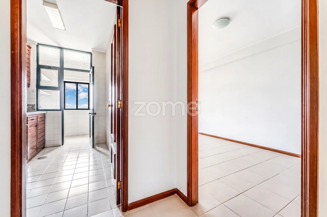 Apartamento T1 para Venda em Mafamude e Vilar do Paraíso Foto 9
