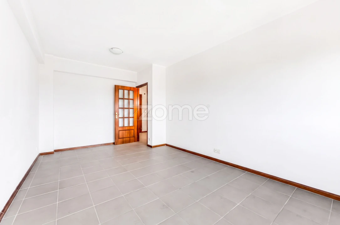 Apartamento T1 para Venda em Mafamude e Vilar do Paraíso Foto 15