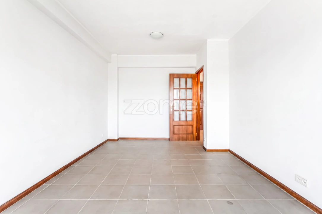 Apartamento T1 para Venda em Mafamude e Vilar do Paraíso Foto 6