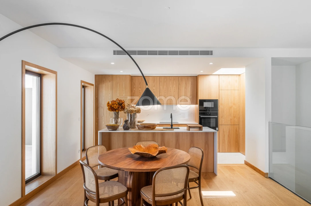 Apartamento T3 para Venda em Cedofeita, Santo Ildefonso, Sé, Miragaia, São Nicolau e Vitória Foto 2