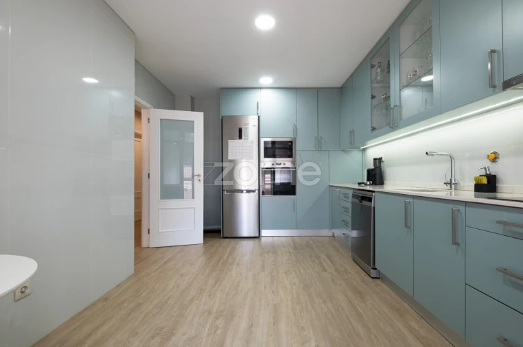 Apartamento T3 para Venda em Fânzeres e São Pedro da Cova Foto 18