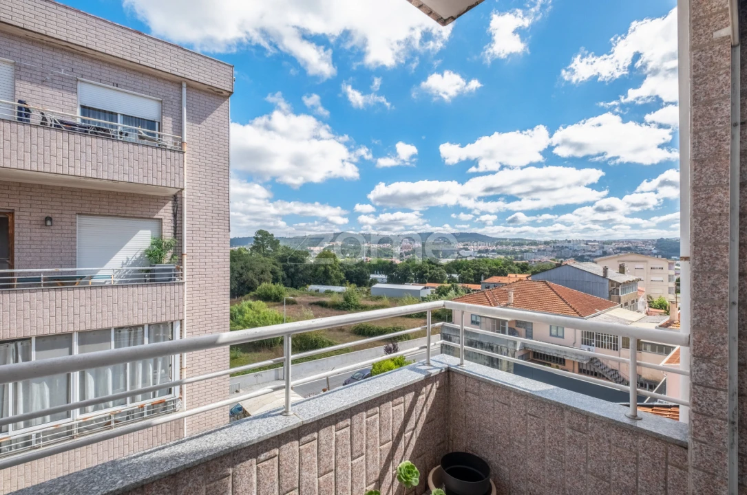 Apartamento T3 para Venda em Fânzeres e São Pedro da Cova Foto 23