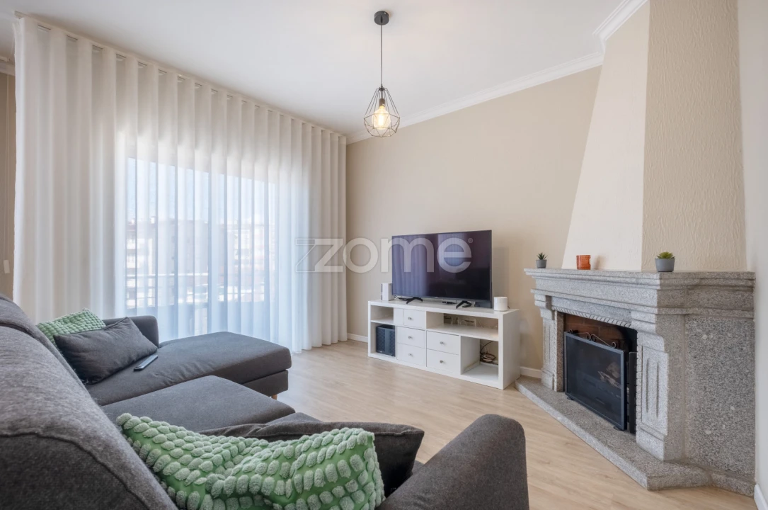 Apartamento T3 para Venda em Fânzeres e São Pedro da Cova Foto 3